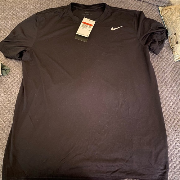 Authentic New With Tags “The Nike Tee” Black Sz Large - Picture 3 of 4